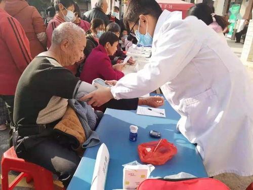 专家义诊送健康，健康服务暖人心——市第一医院专家来我镇开展义诊活动